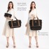 KSK2592+EA2212 - Kono 3‑teiliges ABS+PC‑Koffers‑Set mit Reisetasche & Kulturbeutel ‑ Schwarz und Braun